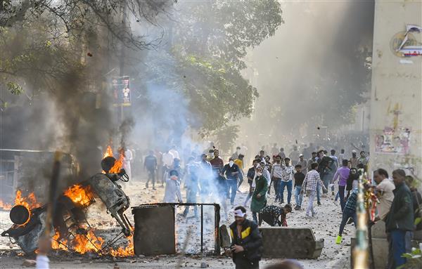 Clashes over CAA in northeast Delhi, head constable killed