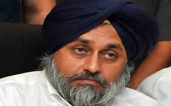 Sukhbir-Badal-condemns-the-Chief-Minister-for-supporting-a-separate-Gurdwara-Committee