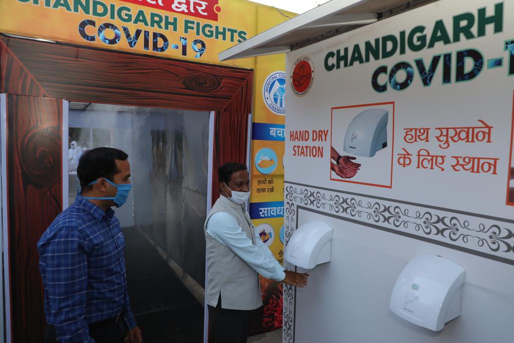 Adviser inauguarated the newly installed sanitization tunnel in Sector-26 Chandigarh
