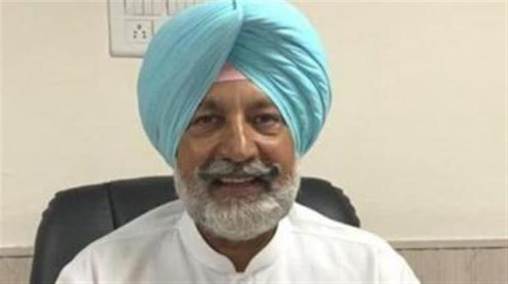 PUNJAB HEALTH MINISTER WARNS PEOPLE AGAINST AAP’S OXIMETERS `GAME-PLAN’ TO PROMOTE COMMUNITY SPREAD