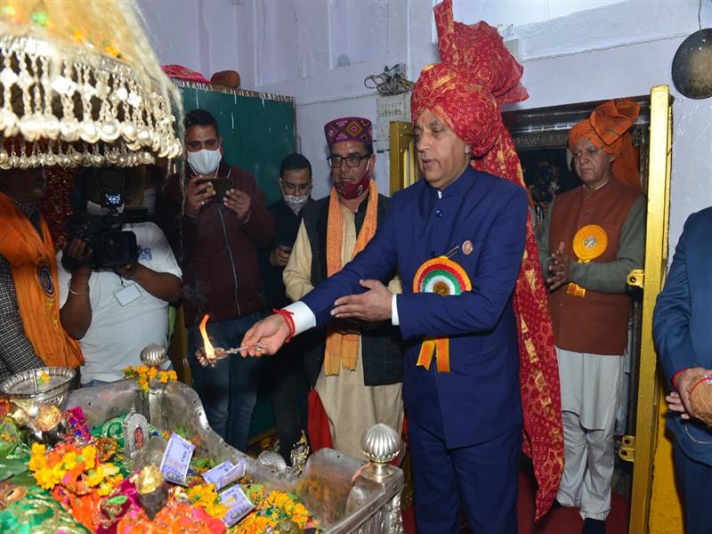 CM inaugurates Swarnim International Shivratri Fair in Mandi