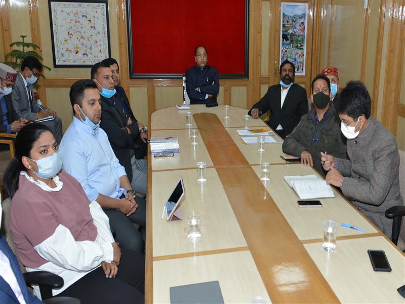 CM interacts with Co-Founder of PETONIC INFOTECH
