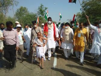 Shri Prahalad Singh Patel completes first 75 Km of ‘Dandi march’ padyatra