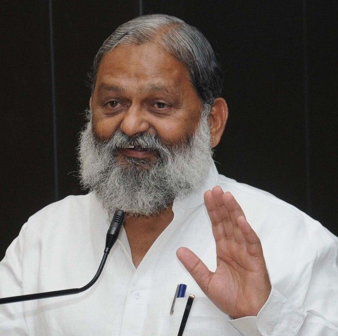 Haryana Home Minister, Sh. Anil Vij said that the work of administration and arrangement of oxygen plants should be handed over to Military and Para-Military for its safe and smooth functioning.