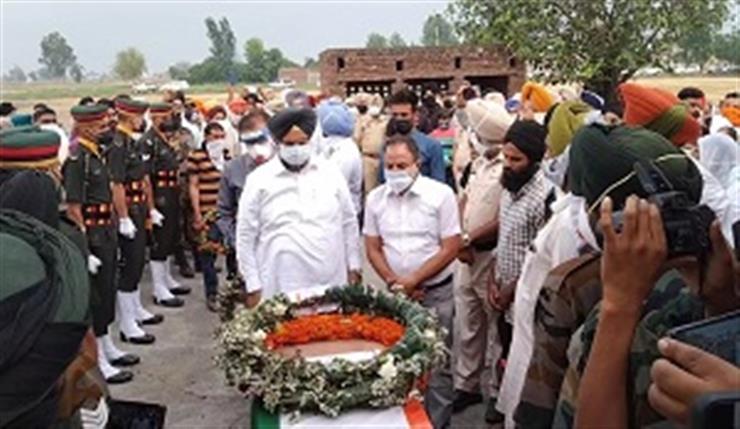 Martyr Sepoy Pargat Singh cremated with military honours at ancestral village Daburji