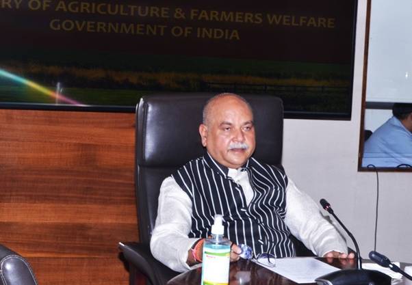 Self-reliant and Digital India will only be realized by taking along the agriculture sector: Shri Tomar