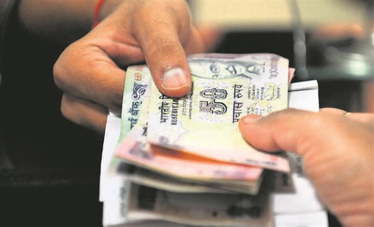 Vigilance nabs private person collecting bribe Rs 50,000 from Patwari