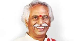 The Governor of Haryana Sh. Bandaru Dattatreya on Wednesday said that officers of all departments should work with a sense of full responsibility and accountability to take the welfare schemes of the government to every needy person.