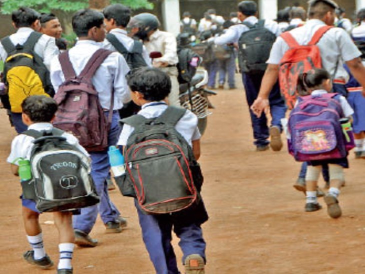 प्रदेश सरकार अगस्त में प्राइमरी क्लासों के स्कूल भी खोलने जा रही हैं