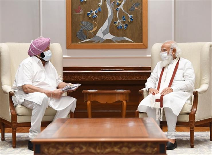 Capt. Amarinder Meets Modi, Seeks Repeal Of Farm Laws & Inclusion Of Farmers In Free Legal Aid Category