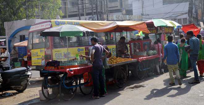 PUNJAB CM EXEMPTS USER CHARGES IN MARKETS FOR PETTY VENDORS FROM SEPT 1 TILL END OF FISCAL
