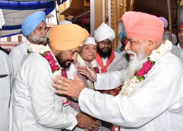 Punjab Chief Minister Mr Charanjit Singh Channi today announced setting up of a Sri Guru Ravidass Chair over 101 acre land to perpetuate the life, philosophy and teachings of the great saint.
