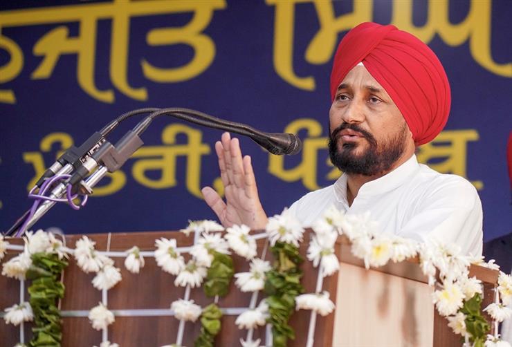 Amarinder Connived With Akalis And Bjp To Ruin The State- Cm