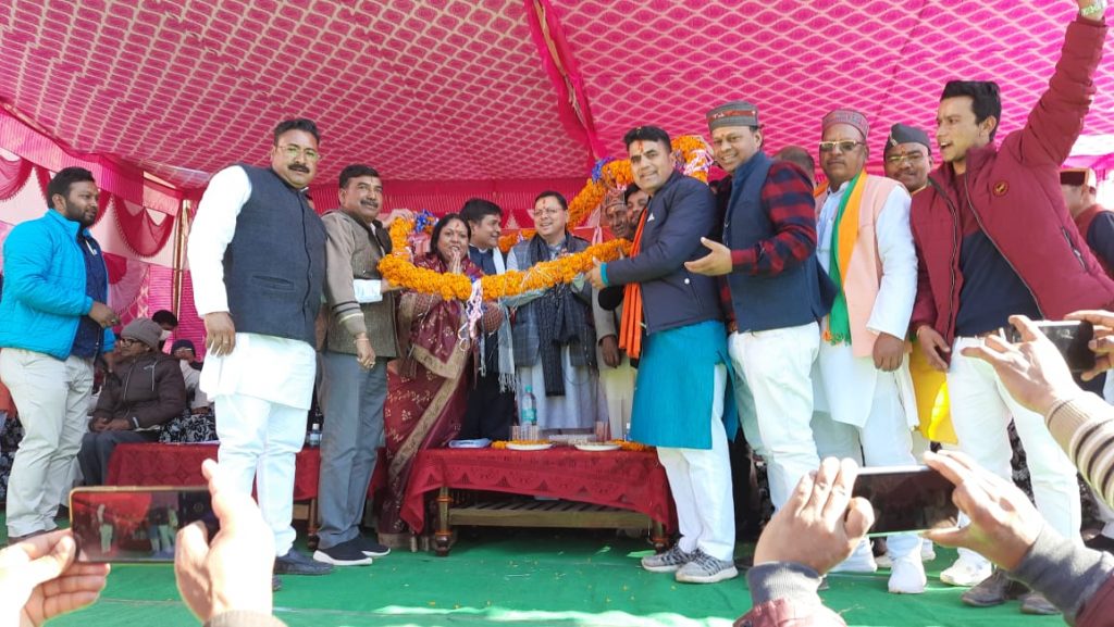 Chief Minister Pushkar Singh Dhami on Monday paid Rs 21 crore 57 lakh in Gangolihat, Pithoragarh.