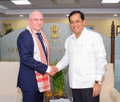 Russian Minister of Industry and Trade calls on Shipping Minister Sonowal
