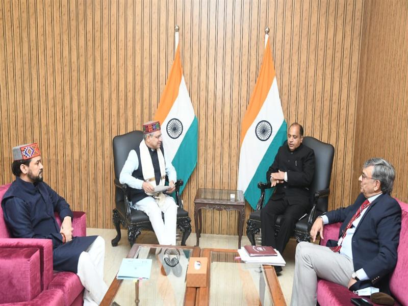 CM discusses railway lines issue with Union Minister, Chief Minister Jai Ram Thakur held a meeting with Union Railways Minister Ashwini