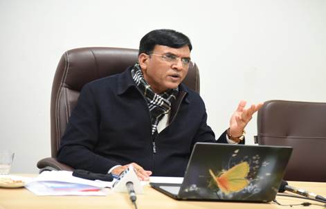 Dr. Mansukh Mandaviya reviews working of eSanjeevani teleconsultation facility at CGHS Hqrs; interacts with beneficiaries, doctors and officials across the country