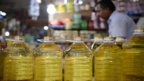 Edible oil prices decline significantly in the range of Rs 5 and 20 per kg in major retail markets