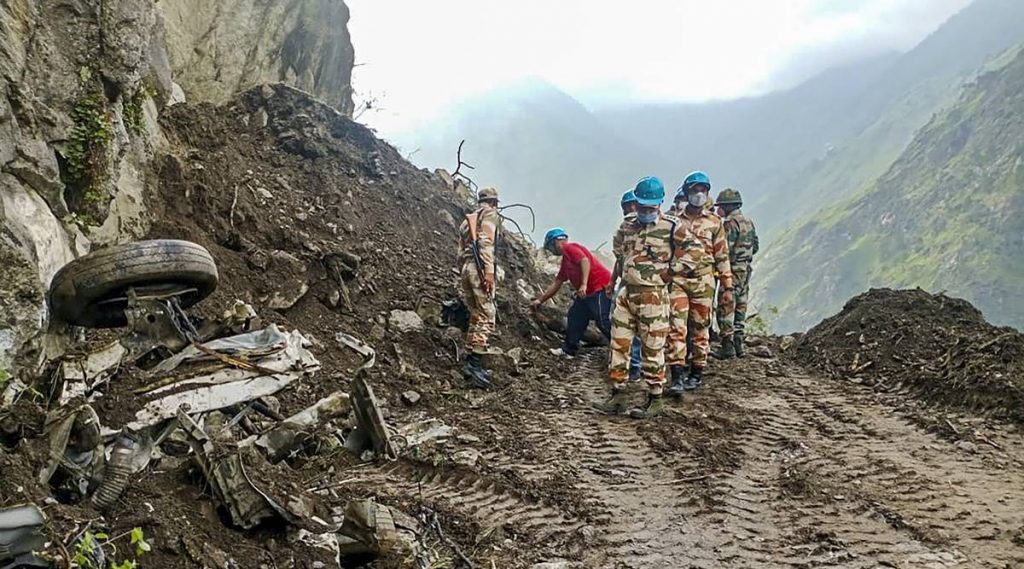 Governor asks experts to provide holistic solution to make Himachal a role model for landslide risk