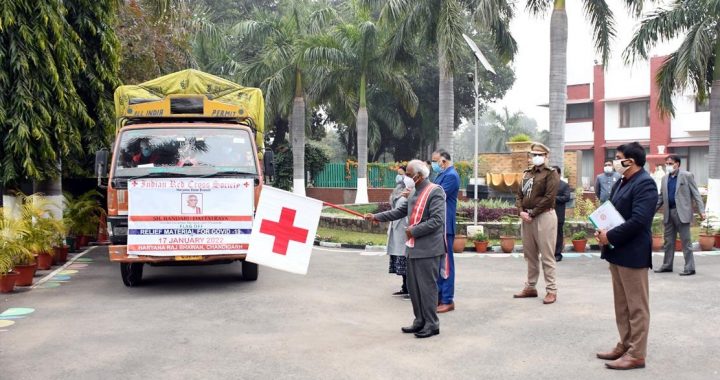 Haryana Governor, Sh. Bandaru Dattatraya on Monday flagged off two trucks containing 4000 hygiene kits prepared by the Indian Red Cross Society for 22 districts of the state for the prevention of Corona.