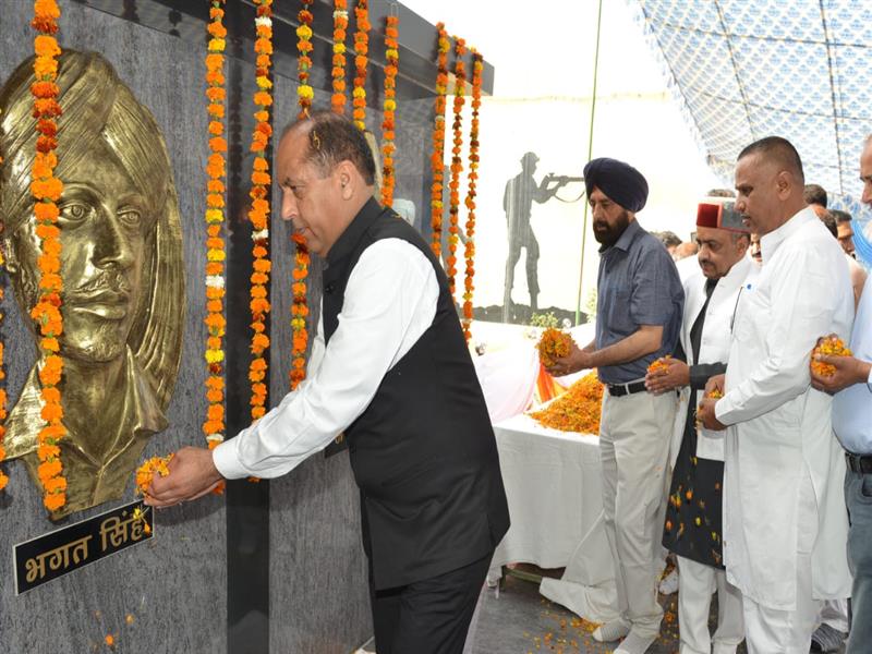 CM inaugurates Martyrs Memorial at Heritage park Nalagarh