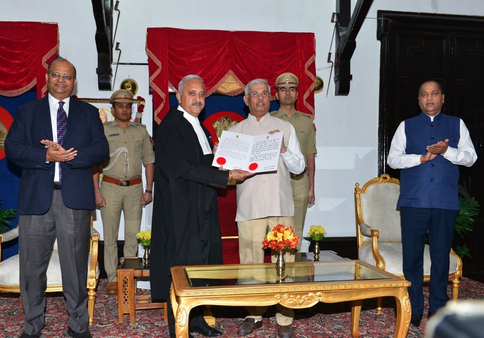Justice Satyen Vaidya sworn in as Himachal HC judge, Governor administers oath
